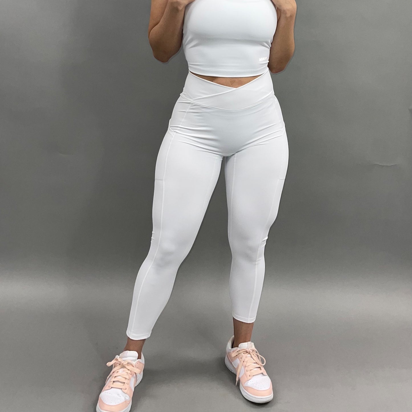 Crossover Scrunch Butt Legging
